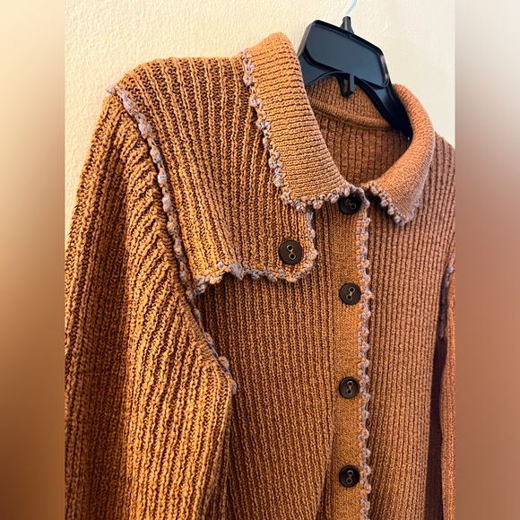 Knit cardigan with lavender trim - Picture 3 of 5